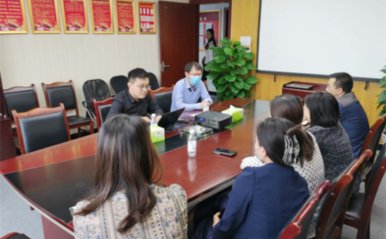 G22恒峰官网置业公司召开项目推进工作法律咨询会